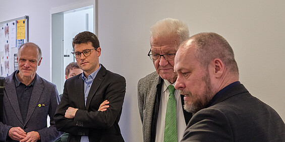 Ministerpräsident Winfried Kretschmann zu Besuch bei Merz Medizintechnik